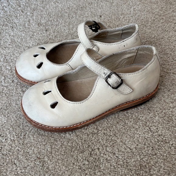 Young Soles Cream Mary Janes 27 / 10 - Picture 2 of 6